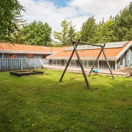 Five-bedroom Holiday In Logstor בית נופש *