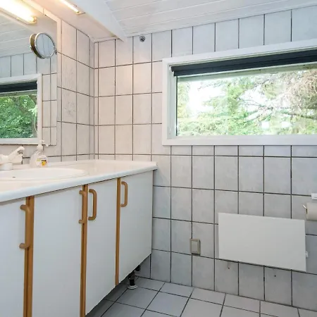 Five-bedroom Holiday In Logstor בית נופש אבלטופט