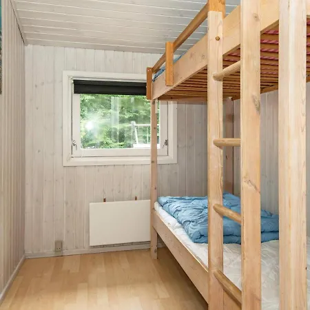 Five-bedroom Holiday In Logstor