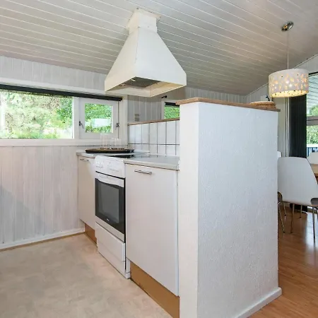 בית נופש Five-bedroom Holiday In Logstor *